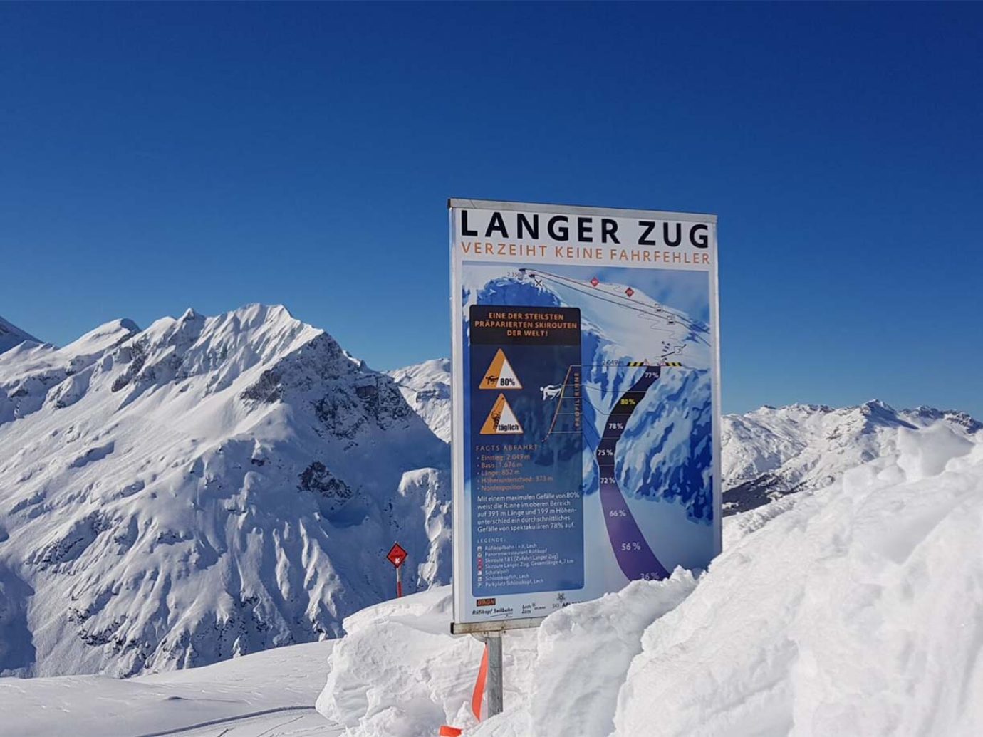 Warnschild Langer Zug in Lech